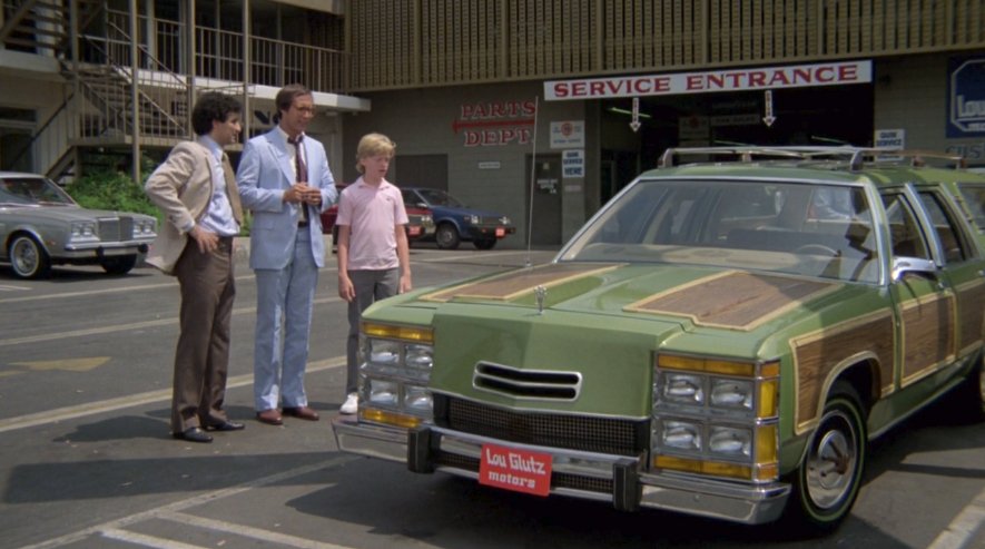 Clarkgriswld's tweet photo. Well, there she is... #kings_transports #trb_autozone #visualoflife #Truckster #vacation #carsofinstagram #carsoftweeter #classiccars #automotivedaily #autos_of_our_world #midwestmoment #Chicago #instachicagopix #Illinois #chicagojpg #exklusive_shot #movies #awesome https://t.co/L12mbQDoqf