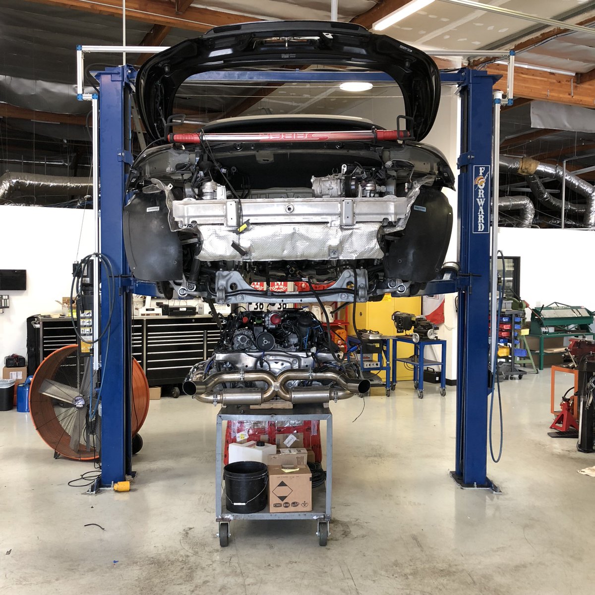 WORLDRacing's tweet photo. Need service? Want to go faster? Get at us. 
Phone: 310-533-8900
Email: sales@world-motorsports.com 
Website: https://t.co/VEJN4kTXFu  
#worldmotorsports #windtunneldyno #dyno #mustangdyno #4wddyno #horsepower #tilugs #tilugnuts https://t.co/Wt7Ywv77tH