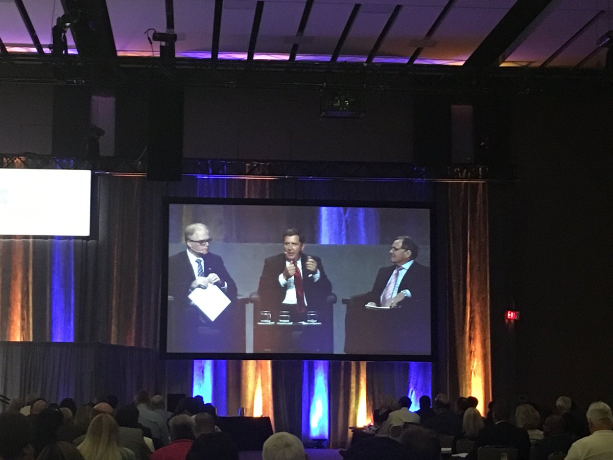 ficuddy's tweet photo. Discussing the value of advice and the importance of helping customers to navigate the complex business of the financial landscape. @jimgolfwine #CanadaLife #CanadaSalesCongress https://t.co/JzBPKdDCrc