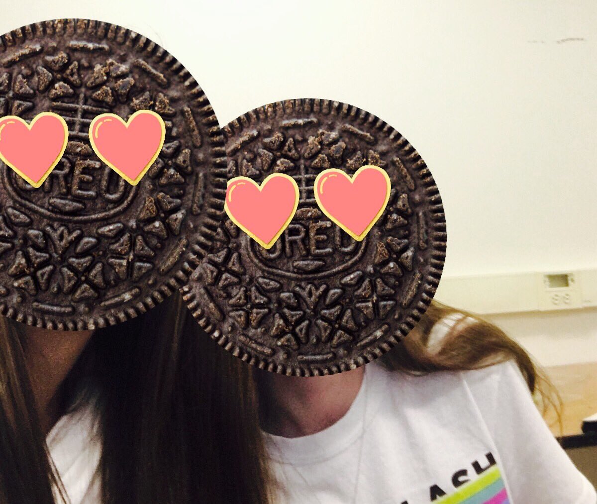 ashandally1's tweet photo. thank you @Oreo for going on this two-week journey with us. we are so thankful for #Oreos and we will love you forever!!!❤️ #marketplyler https://t.co/K5tfxg9WlY