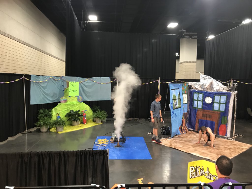 MBDestImag's tweet photo. Incredible creativity and hard work demonstrated by team “Palfunction” from #learn71 #BC_DI in Drop Zone SL challenge #truenorthDI #GlobalFinals18 https://t.co/urHzndGIyf