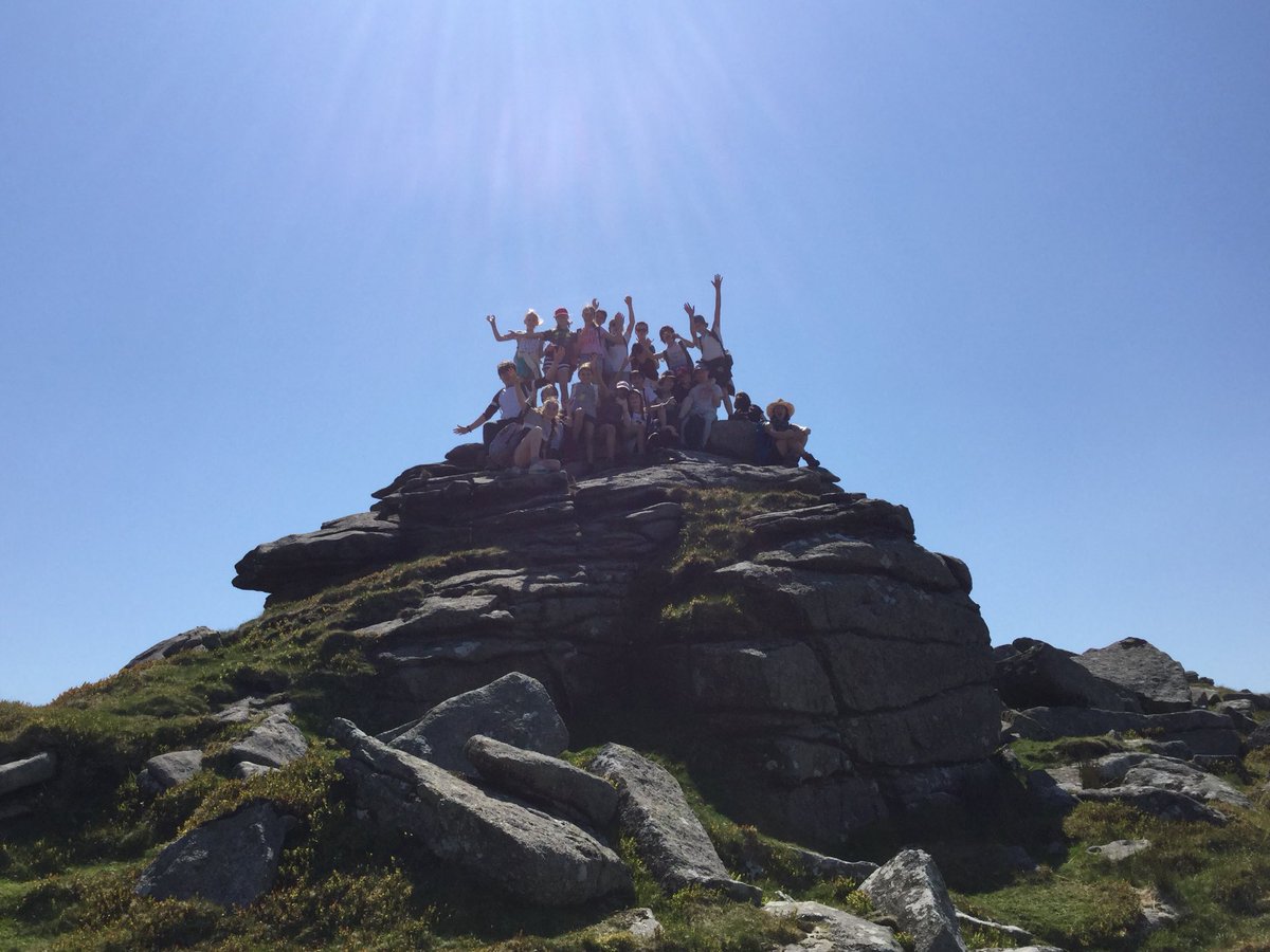 DunhurstCamps's tweet image. The #block1 major hike today (where we walked 6 hours straight and over 13kms). We all had a good time and are ready for this evenings activities!