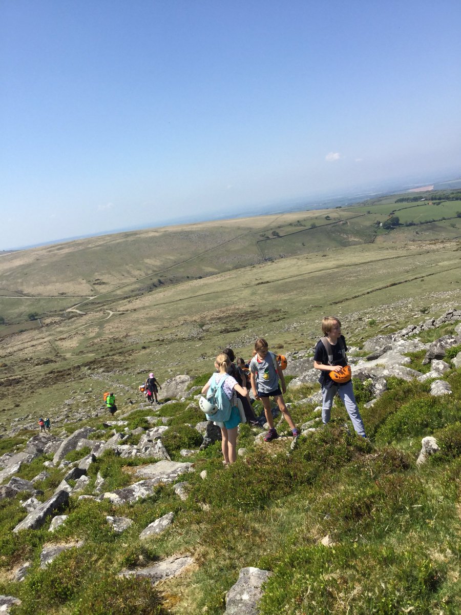 DunhurstCamps's tweet image. The #block1 major hike today (where we walked 6 hours straight and over 13kms). We all had a good time and are ready for this evenings activities!