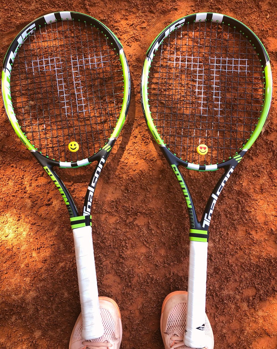 Tamhendler's tweet photo. First tournament match win on red clay✔️ my emojis sum me up perfectly #Smiley &amp; #Love https://t.co/P1dru2kUJ6