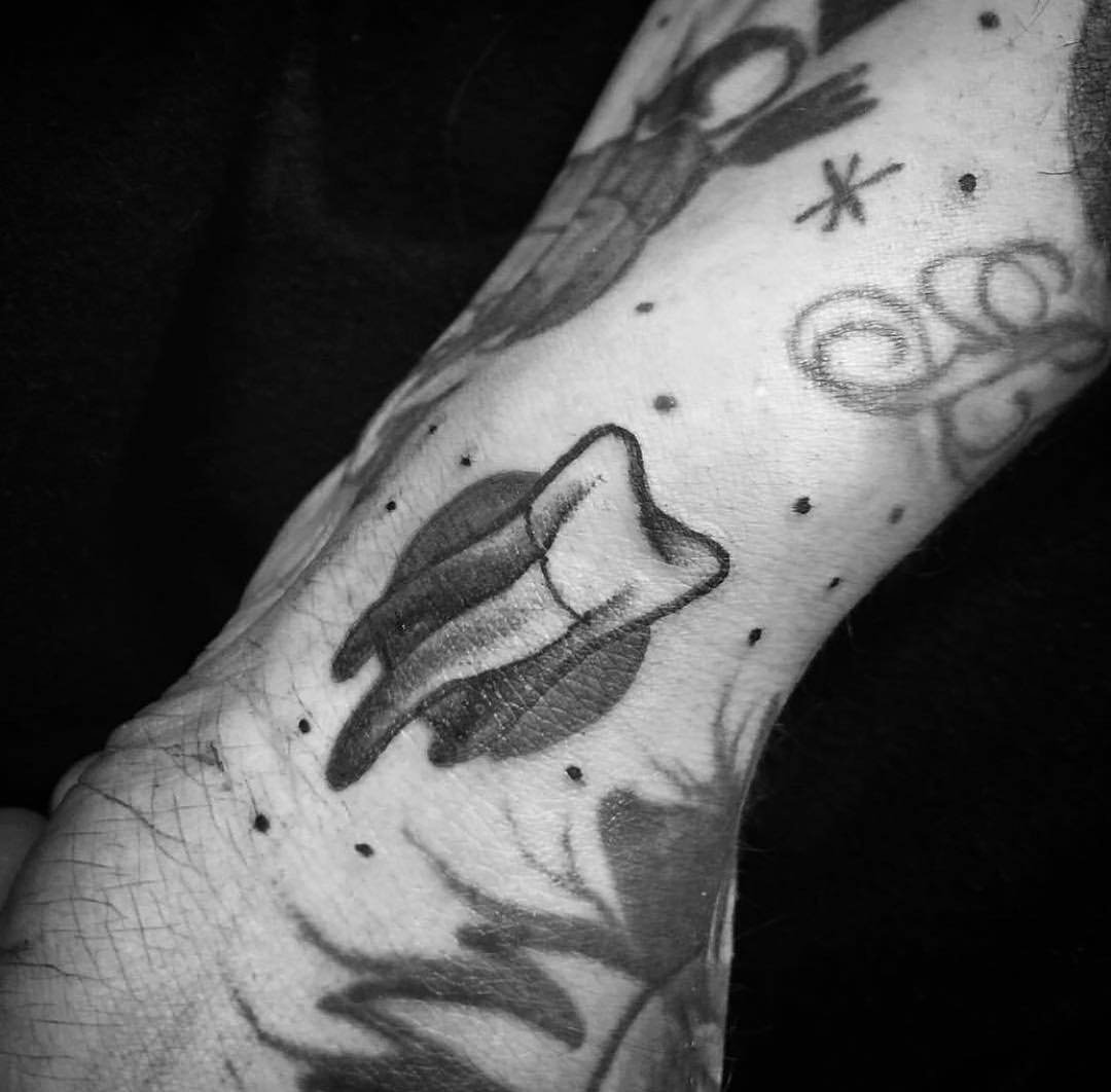 StudioPhiTattoo's tweet photo. Little skin pin by Kent King, email at tattoosbykent@gmail.com if your interested in getting a tattoo! 

#studiophitattoos #yyctattoo #calgarytattoo #calgaryink #yycink #albertaink #calgarytattooartist #calgarytattooshop #toothtattoo #blackwork #blackworkers #blackworktattoo https://t.co/a5uni6OMAz