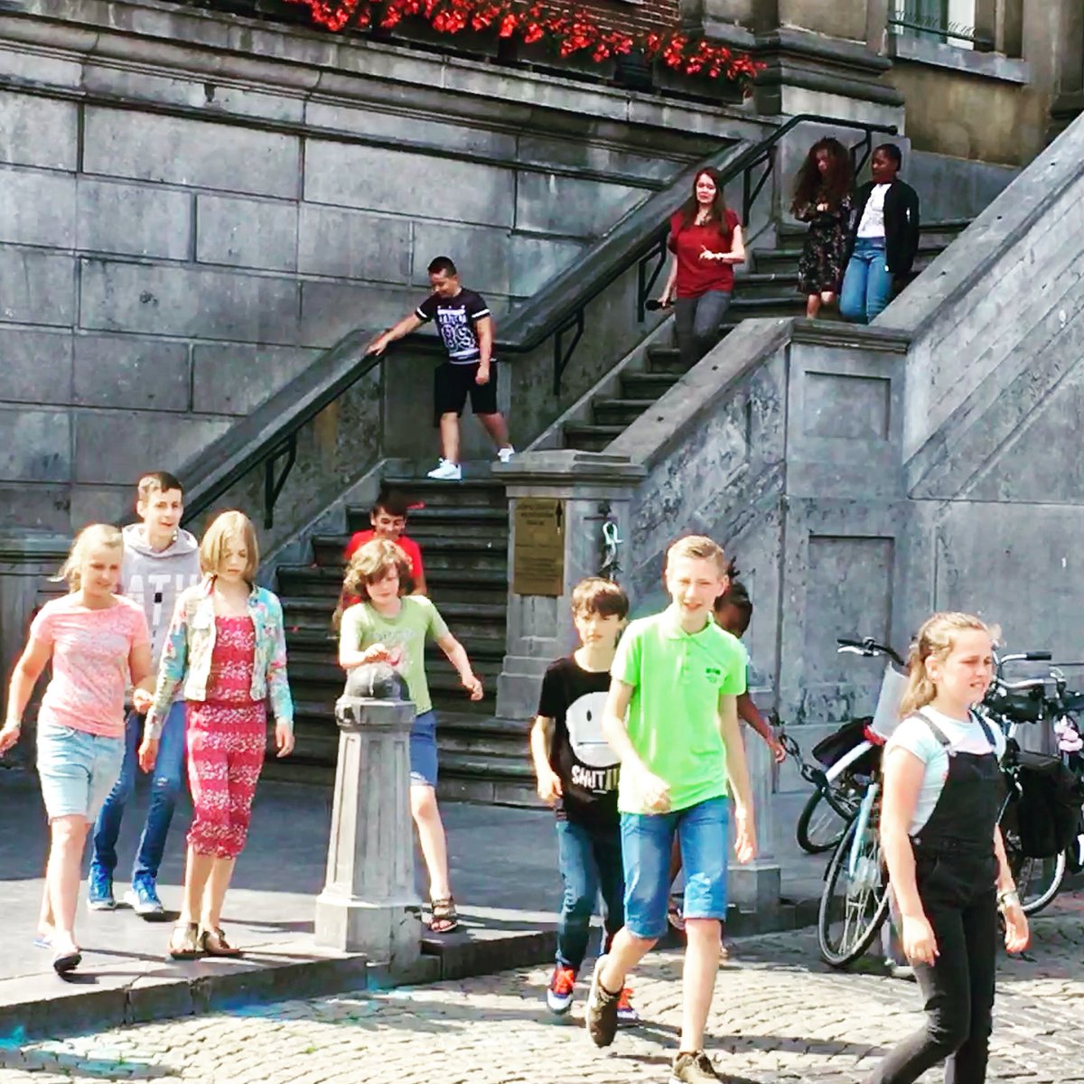 Deze kanjers zijn de @raadvankinderen van Groningen. Benieuwd naar hun advies aan <a href="/GemeenteGR/">Gemeente Groningen</a> over het armoedebeleid? Binnenkort meer! #samen <a href="/LeergeldNed/">LeergeldNederland</a> <a href="/kinderhulp/">Nationaal Fonds Kinderhulp</a> <a href="/JFSCNederland/">Jeugdfonds Sport & Cultuur</a> <a href="/Jarige_Job/">Stichting Jarige Job</a> @MissingChapterF