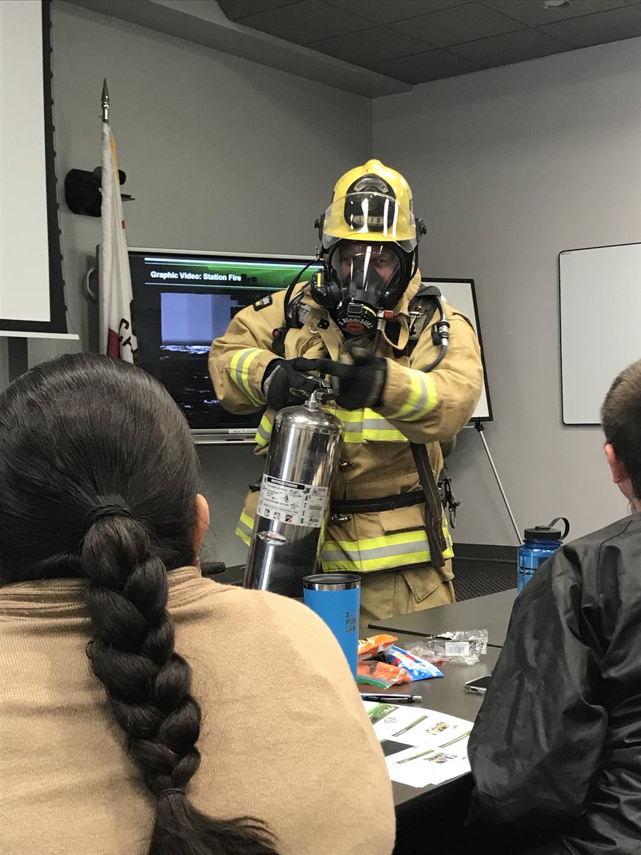 LBDisasterPrep's tweet photo. Working on some continuing education with @LBCERT ! Learning about fire safety π₯ #PreparedLB #JoinCERT https://t.co/H6iifIrKT3