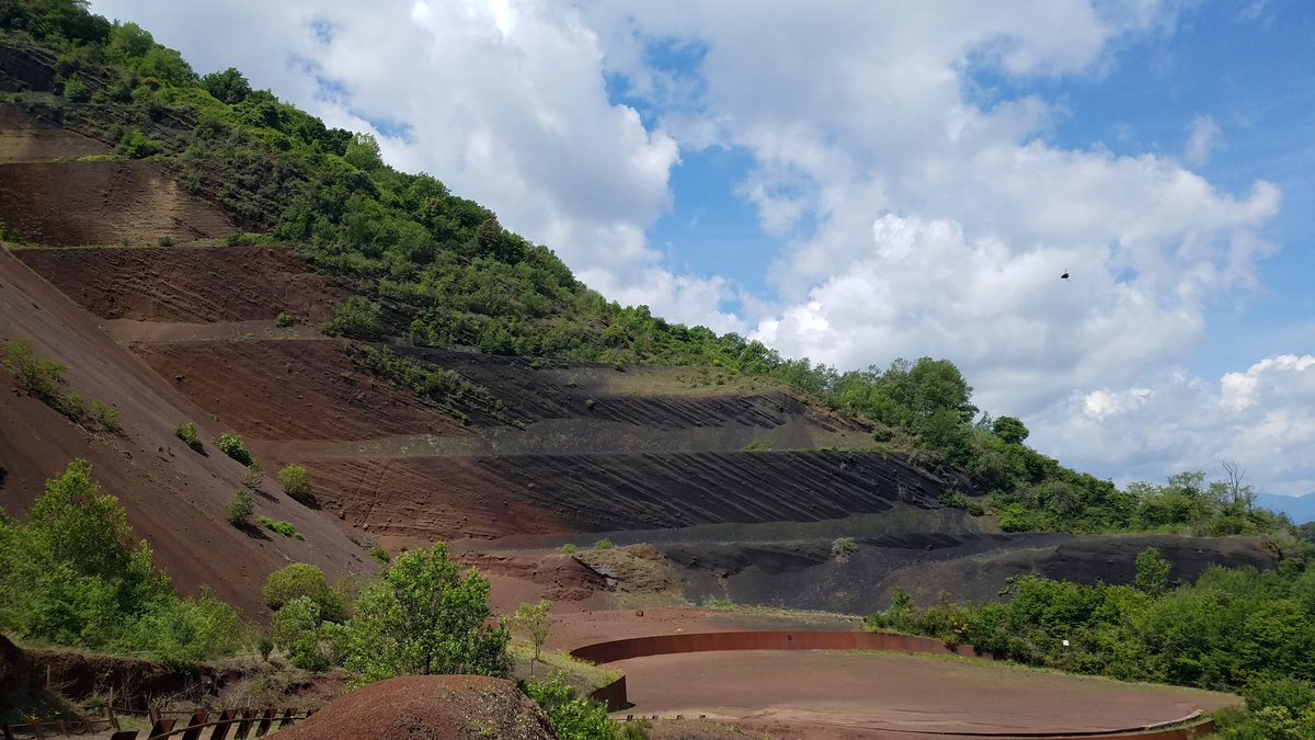 AlisonGraetting's tweet photo. Intraconference field trip success. Volcanoes and medieval towns of Garrotxa #7IMC https://t.co/xdGHNsvR9t