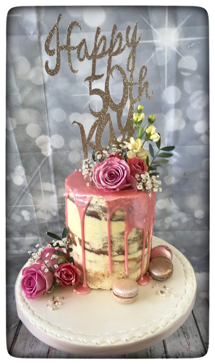 cakesbydesignnw's tweet photo. #naked cakes #peraonalised cake toppers now made by us ππ»ππ»ππ» https://t.co/CTPFeNc1Vd