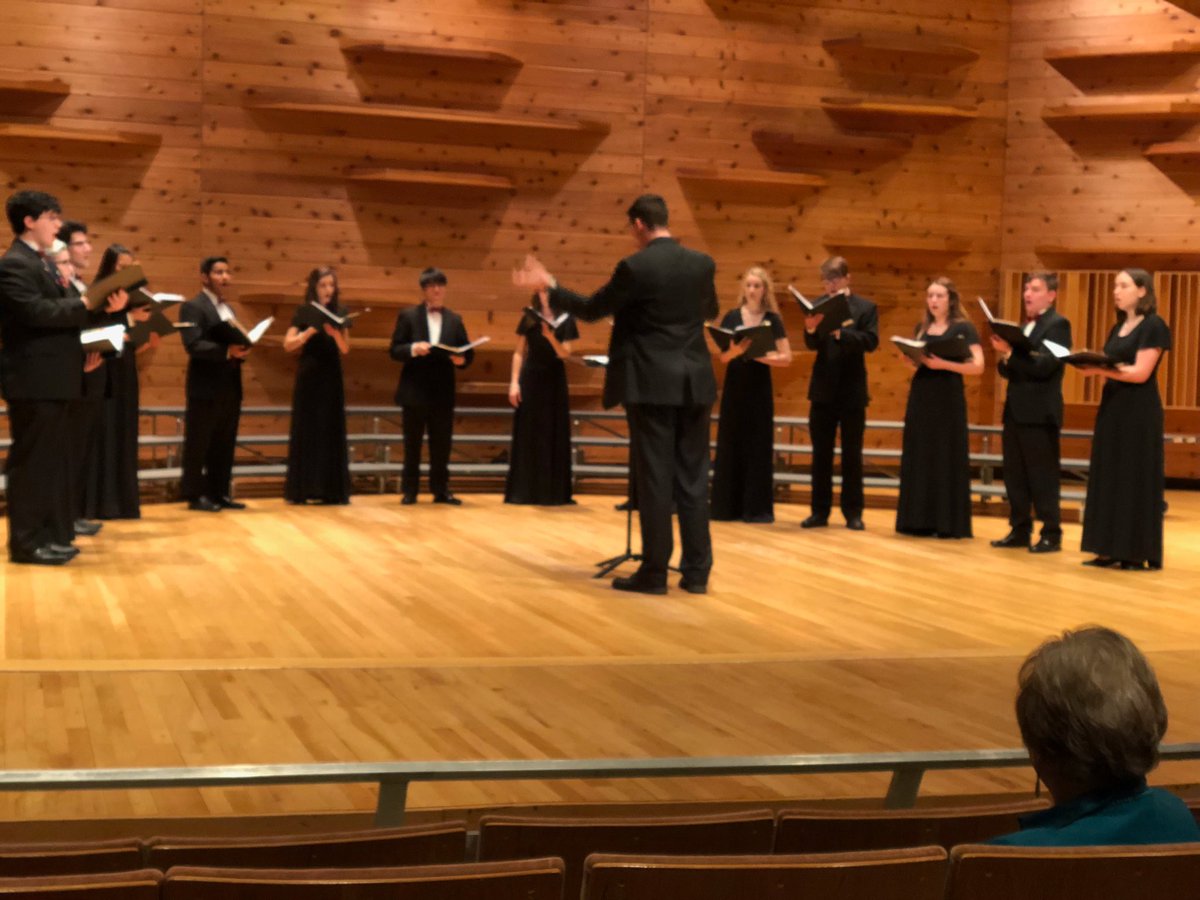 DeborahSKing1's tweet photo. #njacdahs Newton HS Chamber Choir, Adam Good, director https://t.co/00OX0y0EkN