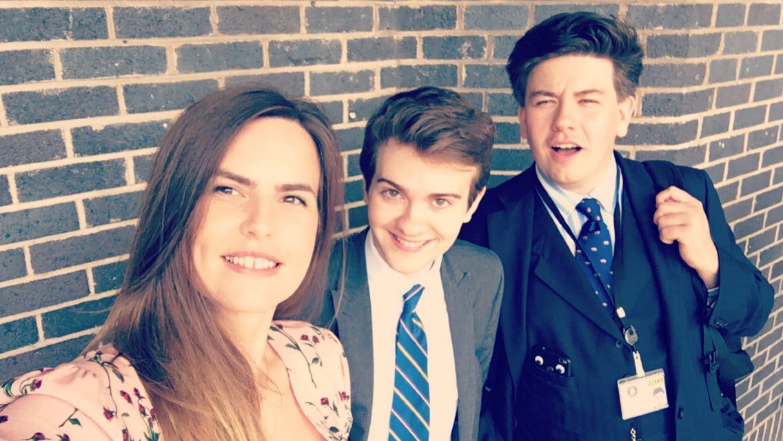 MisterJackSmith's tweet photo. Congratulations @oliver_lane - the new editor of Breitbart London! Thoroughly nice man, well-deserved. Here’s a photo of his phone case staring at my tie #IveGotAPicOnMyTwitter https://t.co/Mw3m5Myr8s