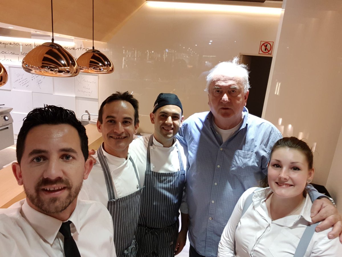 txokogourmet's tweet photo. En nuestro Txoko de Marbella de @elcorteingles ayer nos visitó @MaljkovicB, uno de los más grandes entrenadores de #baloncesto de Europa de todos los tiempos. Época gloriosa la suya también para el @unicajaCB. ¡Muchas gracias por la visita! https://t.co/tMn9Z3E0kk