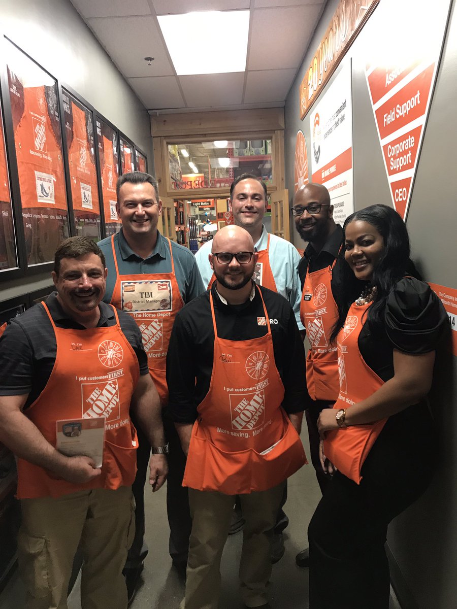 TimothyMickiew2's tweet photo. Thank you Dave ASDS 935 for creating an environment that fosters a positive learning experience for all our associates. Well Done! https://t.co/T7c2c8dngz