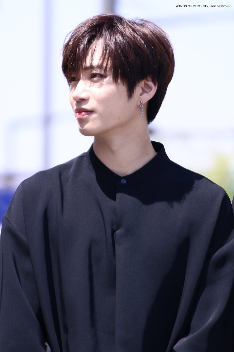 wop_317's tweet photo. 180428 음악중심 미니팬미팅

👼👼✨✨✨✨✨✨

#유앤비 #UNB #대원 #DAEWON https://t.co/U3XbxBaK3n