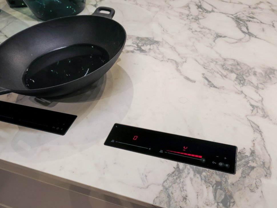 FederalBrace's tweet image. A3a: We think this trend of “invisible” induction cooktops is crazy cool! This is definitely taking off more in Europe, but could be adopted in the US soon. Are there any American brands seamlessly integrating induction and countertop space? #Binova &amp;amp; #TPBTech below #KBtribechat
