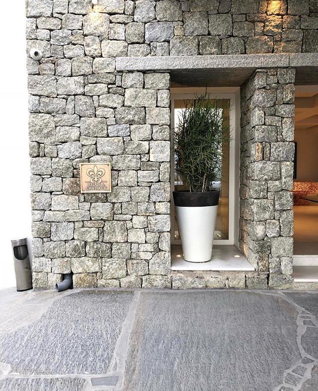 NicollsDesign's tweet photo. • Hello Mykonos ✨ • #travel_greece .
.
.
.
.
.
.
 #homedesign #homestyle #coronado #sandiego #interiordecoration #homeinspiration #homebuilding #boardandbitten #remodelingideas #contractorsofinsta #designbuild #mykonos #travelphoto #travelphotography https://t.co/iXm1zFX4e2 https://t.co/Jw2AFhGlXs