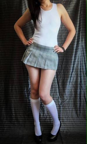 swdesire69's tweet photo. Quisiera volver a la época de secundaria y festejar entre tus piernas. #DiaDelEstudiante #Swinger https://t.co/qxRFbZExwz