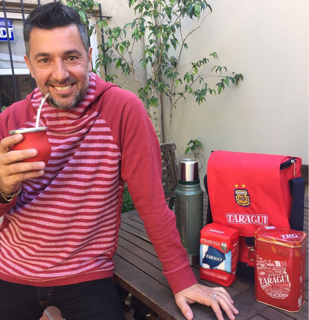 Gran kit de <a href="/YerbaTaragui/">Yerba Taragüi</a> ‼️Muchas gracias... Fútbol y mate. La mejor dupla⚽️🏆👍#Rusia2018