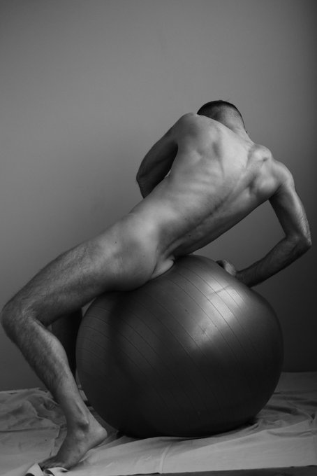 Photographer Vladimir Snezhin
@ARASOSAR @7Arrow2 @ModelViews @ddlwood73 @NatSeek @L_K_4 @Dudes4Dudes