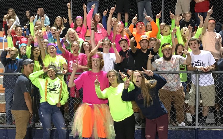 EwhsSection's tweet photo. that’s all folks! thank you East Wilkes Athletics for a amazing 2017-2018 school year! Best of luck to the class of 2018!! Once a Cardinal, ALWAYS a cardinal. https://t.co/F4rDsMhA25