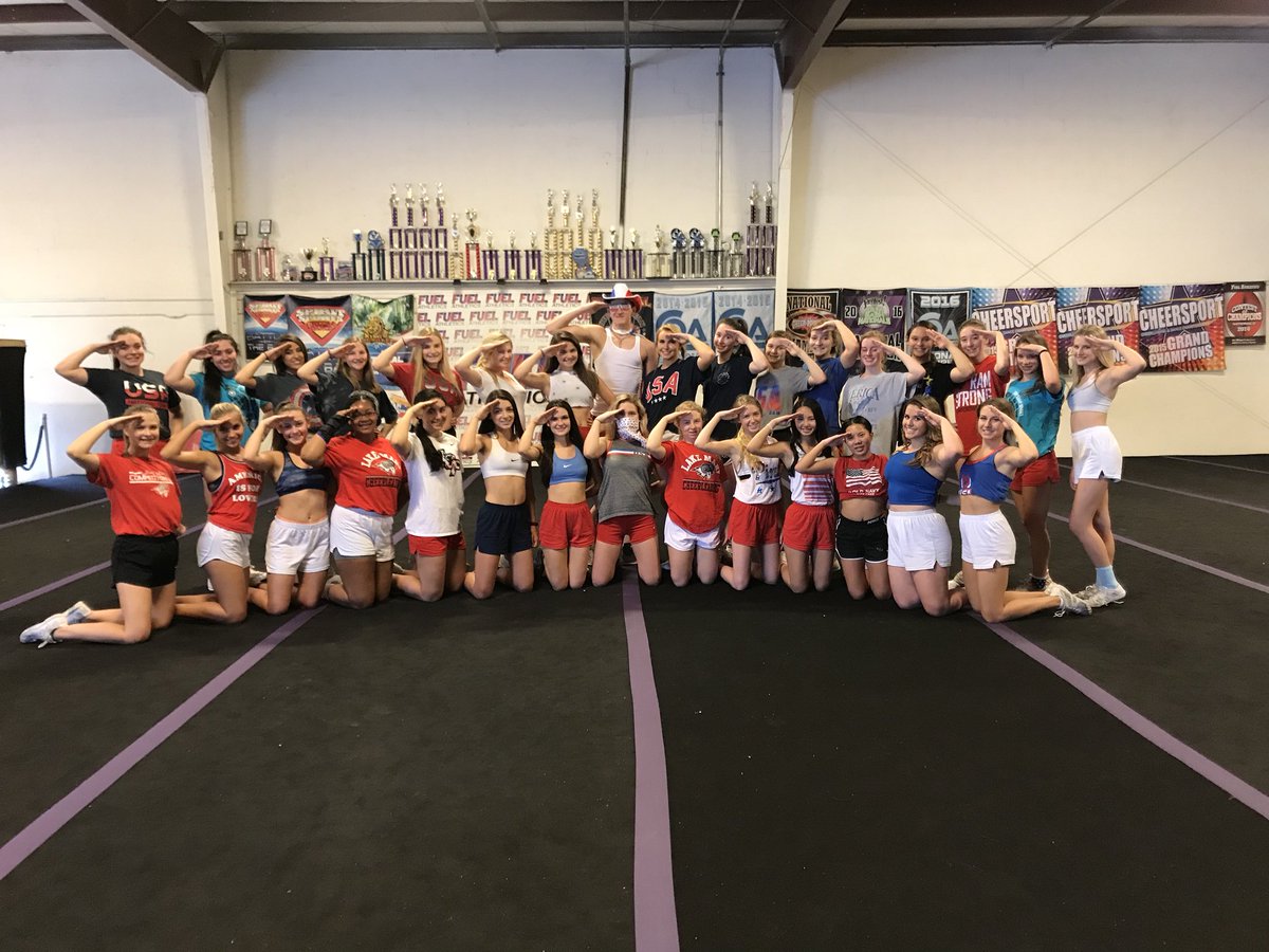 Varsity reppin their red, white, and blue for Memoral Day, honoring the men and women that have passed while serving our country.. we are so blessed! ❤️⚪️💙