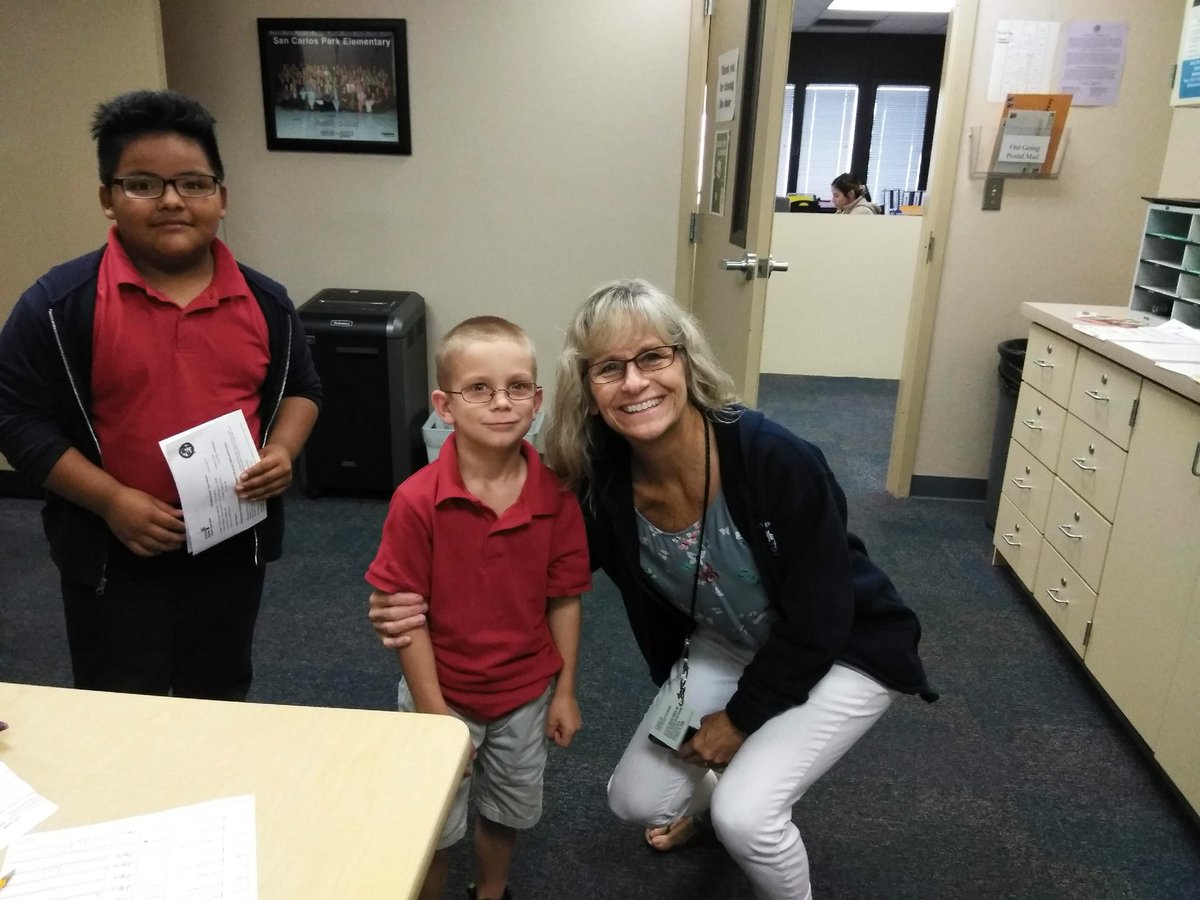 SanCarlosPkEle's tweet photo. Thank you so much Rick Bruce of Florida Heiken, Children’s Vision Program, LLC for donating so many pairs of glasses for our students in need. We are extremely grateful for your continued support. #visionbus @LeeSchools https://t.co/GjK0gra06H
