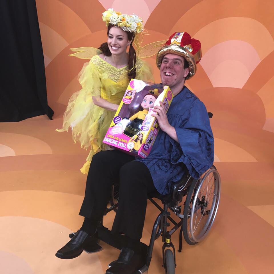 TheCSSC's tweet photo. Looks like some one had a “WIGGLY” good time living out their dream!! (Never mind the cake 😂) @TheWiggles #GregsWigglesDream #WigglesBiggestFan #CSSC18 https://t.co/KrewA2mGrZ