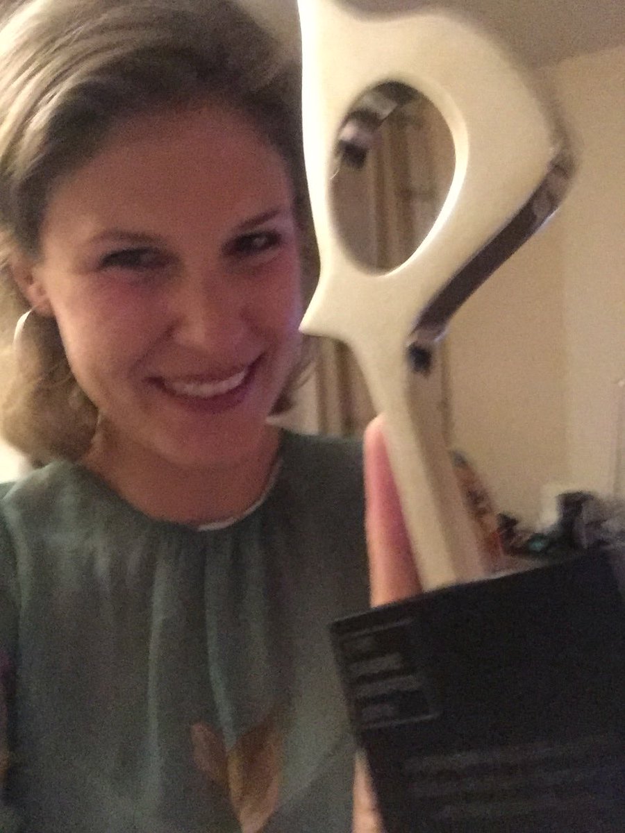 #KetchumPRoud to accept this award in the fashion and beauty category at tonight’s EMEA #SABREAwards !!! <a href="/zak_magdalena/">Magdalena Zak</a> @MayerSeb27 #borotalcostrikesagain