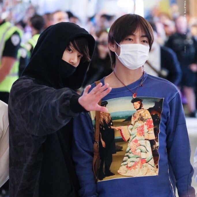 : well, my baby Taehyung loves to sleep whenever we travel so I have to make sure I’m wearing a fluffy & soft clothes. My baby loves to cuddle too so I have to be on this sweats everytime. #vkook  #kookv  #taekook 