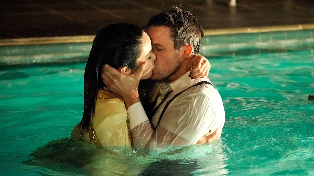 slinehan1's tweet image. WE NEED TO SEE THAT SCENE! 😂🤞 #Lyatt #RenewTimeless #Timeless xx