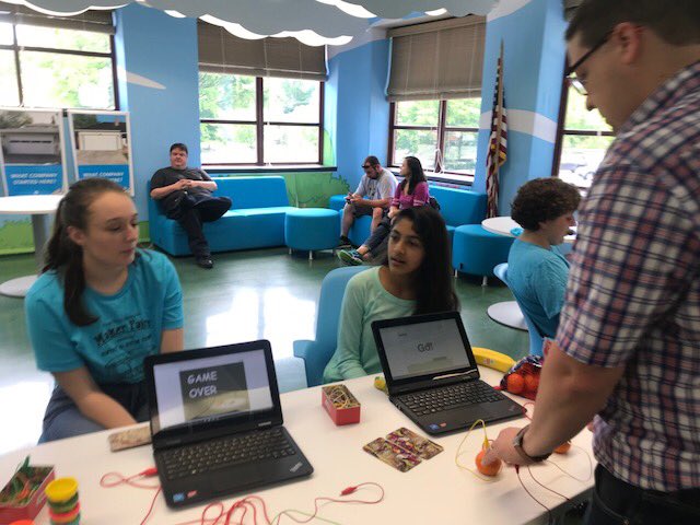 Seneca_Valley's tweet photo. SWEET & #STEMFems hosted the second annual #SVMakerFaire on May 19, @HaineCIRC.
150 +guests attended the event which included authentic hands-on, minds-on activities that were geared toward areas of #STEM. #SV1718 @SVSHSENGINEERS https://t.co/IIIu7ZL6hr