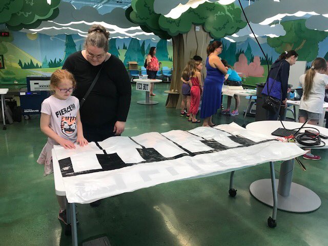 Seneca_Valley's tweet photo. SWEET & #STEMFems hosted the second annual #SVMakerFaire on May 19, @HaineCIRC.
150 +guests attended the event which included authentic hands-on, minds-on activities that were geared toward areas of #STEM. #SV1718 @SVSHSENGINEERS https://t.co/IIIu7ZL6hr