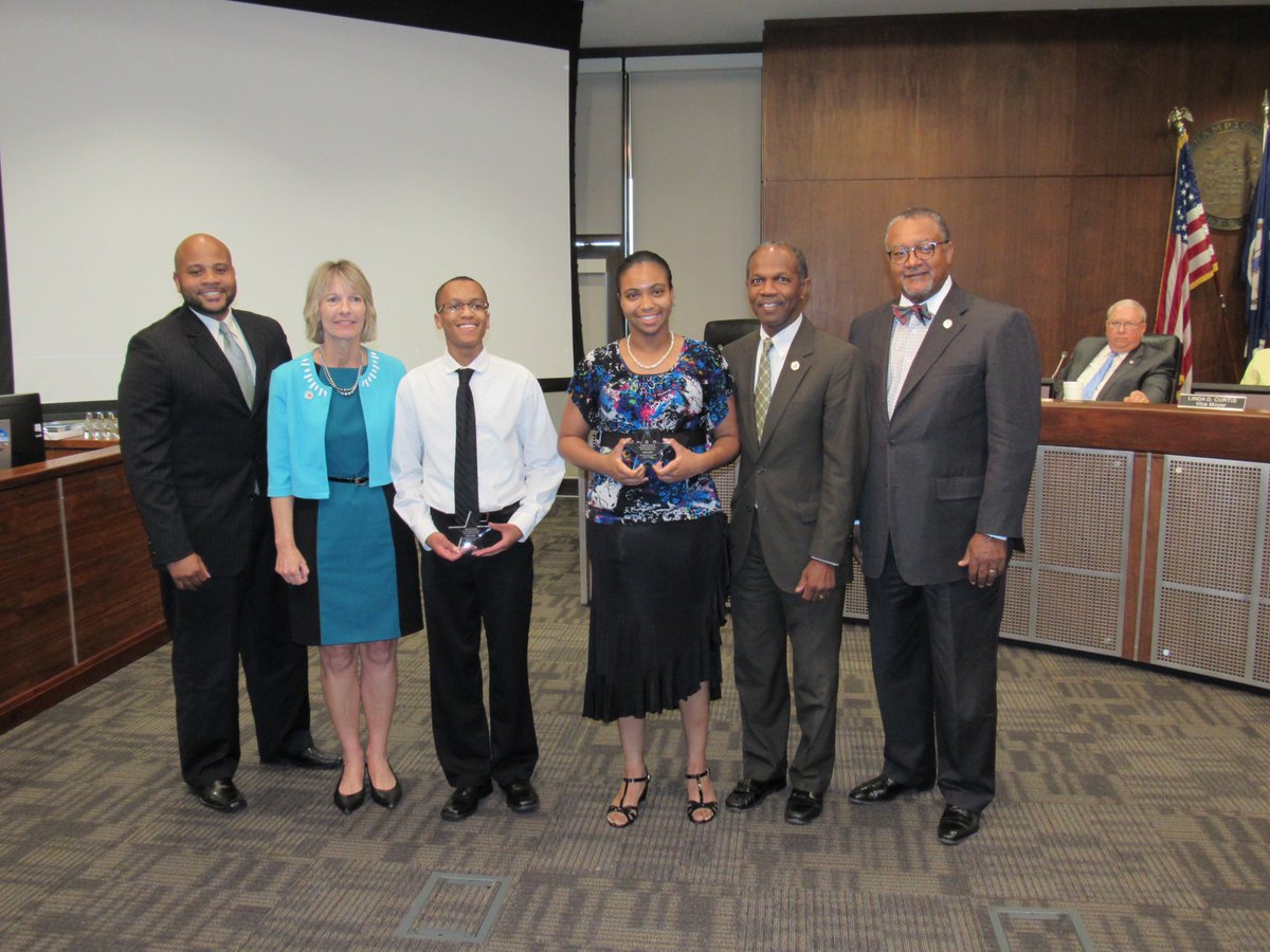 VTLeadership's tweet photo. @cityofhampton City Council &amp; @DonnieTuck recognized @PhoebusHS1 valedictorian, Noah Easter, and salutatorian Angela Garris. Noah will study mechanical engineering @ODU and  Angela will pursue psychology @williamandmary. Congrats and best wishes Noah and Angela! @HamptonCSchools https://t.co/K7h69l27oA