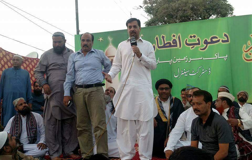 tanveerazizmqm's tweet photo. چیئرمین پی ایس پی سید مصطفی کمال, شبیر احمد قائم خانی کی لیاقت آباد صرافہ مارکیٹ میں افطار دعوت میں شرکت افطار دعوت کا انتظام ڈسٹرک سینٹرل پی ایس پی کی جانب سے کیا گیا افتخار رندھاوا، عبدللہ شیخ سمیت دیگر مرکزی قائدین بھی ہمراہ..
#MediaTeam
@PSPPakistan @KamalPSP https://t.co/w8a50uuq1X