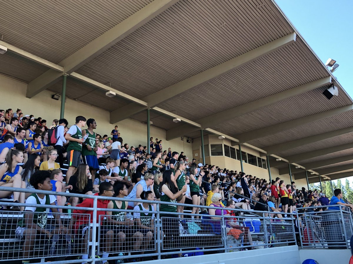 SuptMiner's tweet photo. Great turnout for the middle school track meet hosted @ShorelineK12. Beautiful day to watch athletes from @EinsteinTigers and @KelloggMS compete!  Good luck Tigers and Knights! https://t.co/t22uoDXEbw