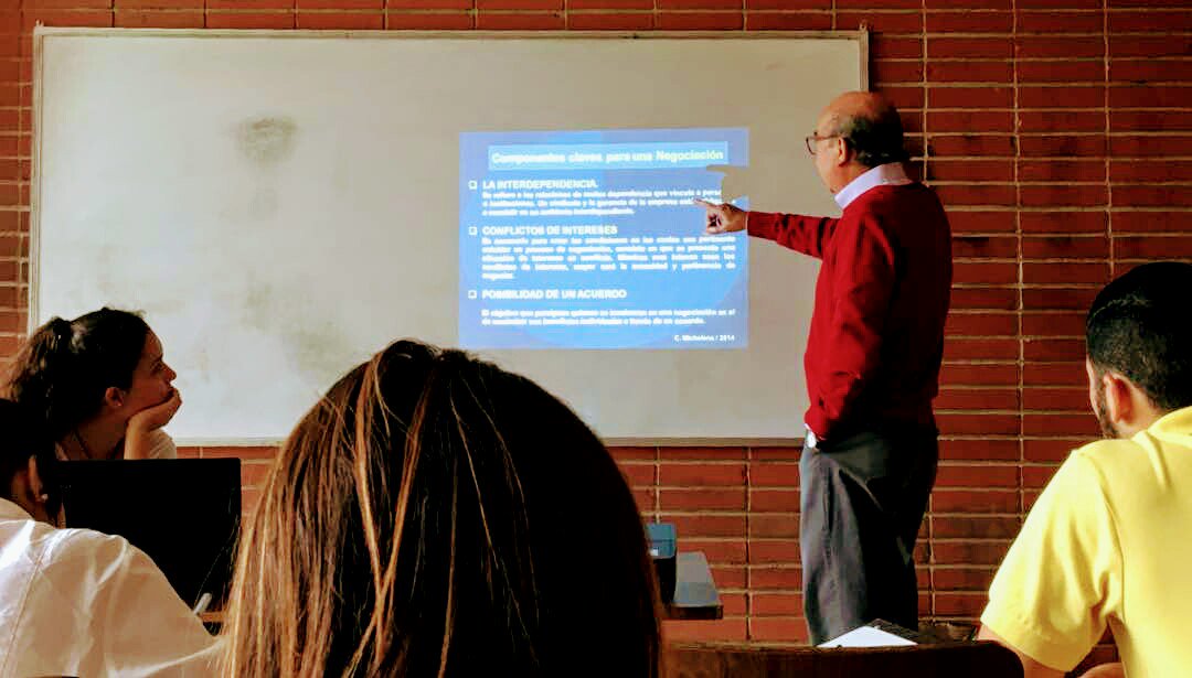 Carlos Navarro tweet media