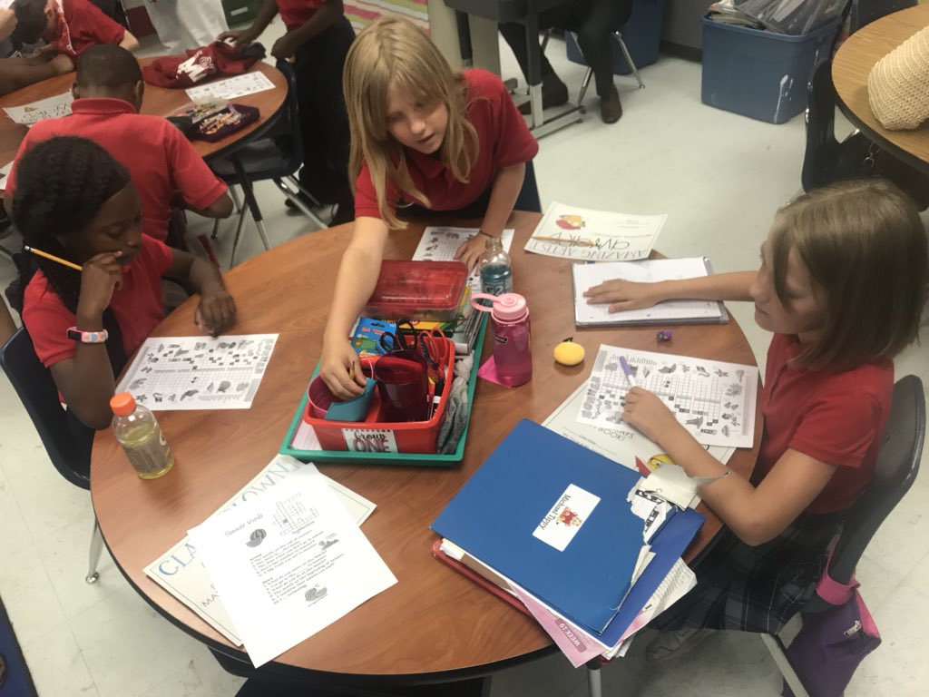 Hamiltons3Grade's tweet photo. End of the year fun @MaryBAustin #AustinInnovators https://t.co/i1rxeacnH2