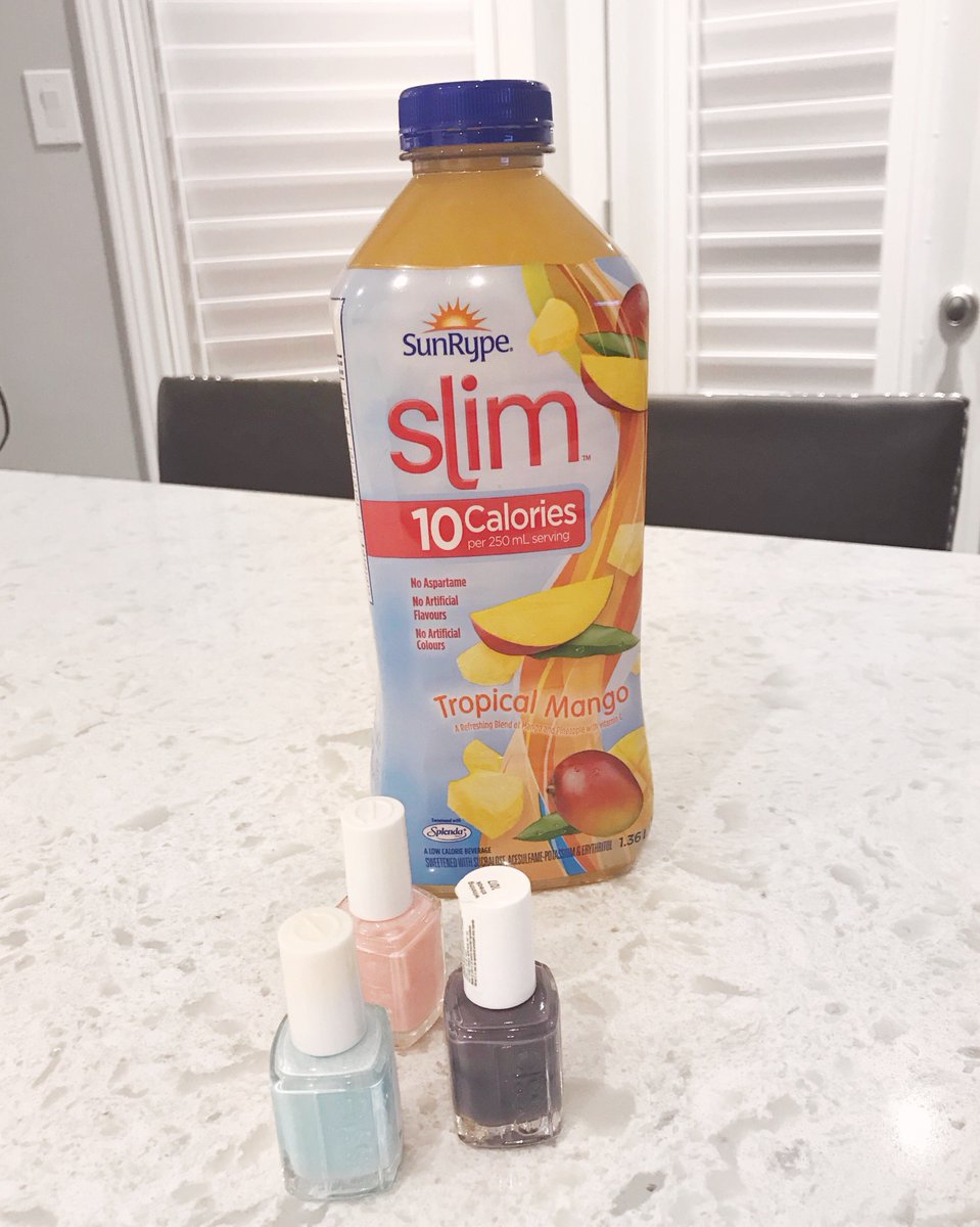 Today, I'm taking 10 for myself. I'm currently soaking up some sunshine while my DIY manicure dries. I'm also enjoying the new <a href="/Sunrype/">Micah Low</a> Slim Mango. It's only 10 calories and perfect for summer! bit.ly/CSSunTW  #SunRypeTake10 #ad