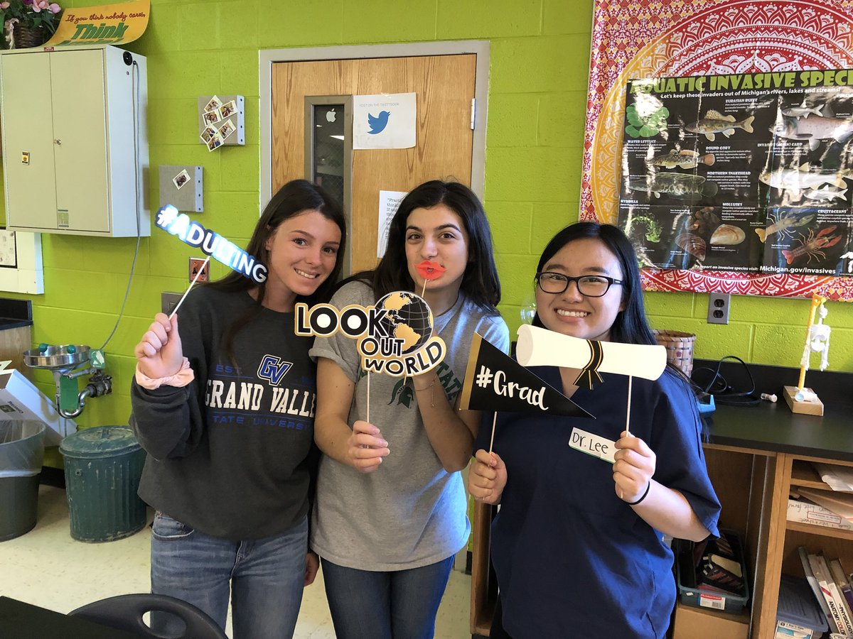 CGreenFHS's tweet photo. Senior Finals... sad to see them go😩 https://t.co/HRE6JkteG1