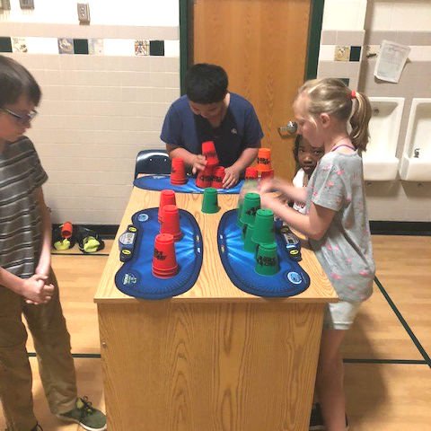 KingsGlenES's tweet image. Field Day is coming soon - Parents please help out with the fun tinyurl.com/KG18fd  Sign up for increments as small as 30 min or as long as 5 hours!  Jun 8 #KGfun  #KGsport🤸‍♂️⛹️‍♀️🤾‍♂️🏋️‍♀️