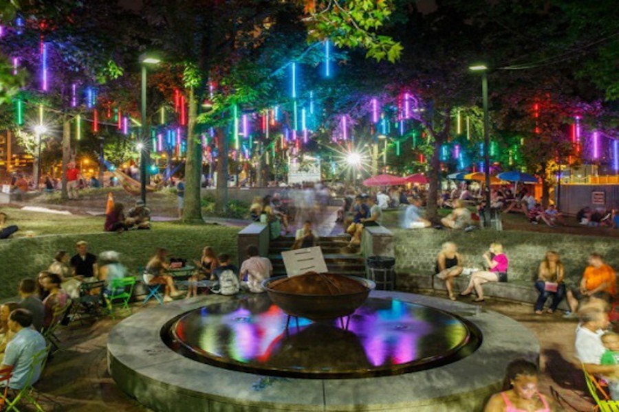 OtherLanePhilly's tweet photo. Philly has a lot to offer this week including tall ships, parties on top of libraries, and a world-class guacamole competition. Still, it would not be wrong to spend your entire holiday weekend in a hammock at the Spruce Street Harbor Park.  @SSHarborPark https://t.co/B91WL7VDTe