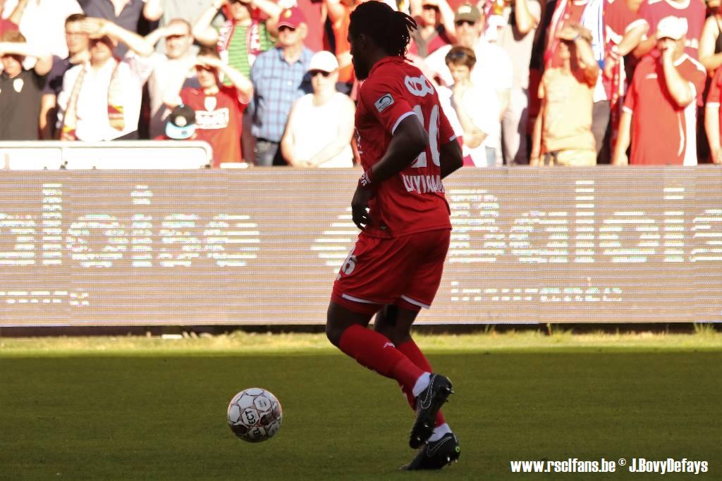 JoannieBD's tweet photo. 📷#standardgenk #jupilerproleague #Boss https://t.co/VXAHBldTJY