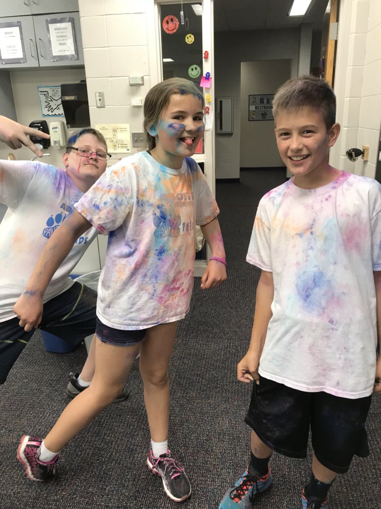 AESMrsPowley's tweet photo. Color Run fun -one more part of our special health week! Thanks Aboite PTC for making our last full week of school special😊👍 @AESPanthers @AboitePTC #colorfulkids #funrun https://t.co/XErMtfwUJv