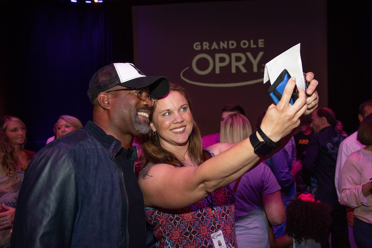 What a night! We honored the service and sacrifice of #USMC Veteran &amp; #PurpleHeart recipient Sgt Francis Kancir w/ a mortgage-free home, donated by <a href="/WellsFargo/">Wells Fargo</a> at the <a href="/opry/">Grand Ole Opry</a> w/ <a href="/DrPepperSnapple/">Dr Pepper Snapple</a> &amp; <a href="/Walmart/">Walmart</a>. We work together to place heroes into mortgage-free homes (📷: Chris Hollo)