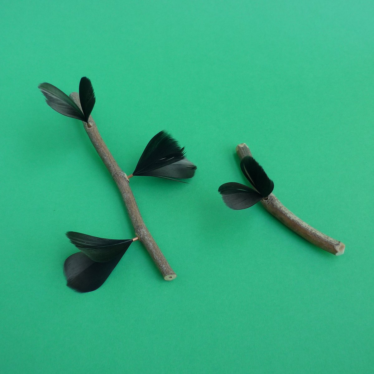 RColleyArtist's tweet photo. Visit @Touchstones on Saturday to join in with our Wakes Day celebrations and make some #fun #brushes for #free! @ContempForward #AmbiguousImplements #brush #making #painting #feathers #fun #family #event https://t.co/kJCx4nJlAt