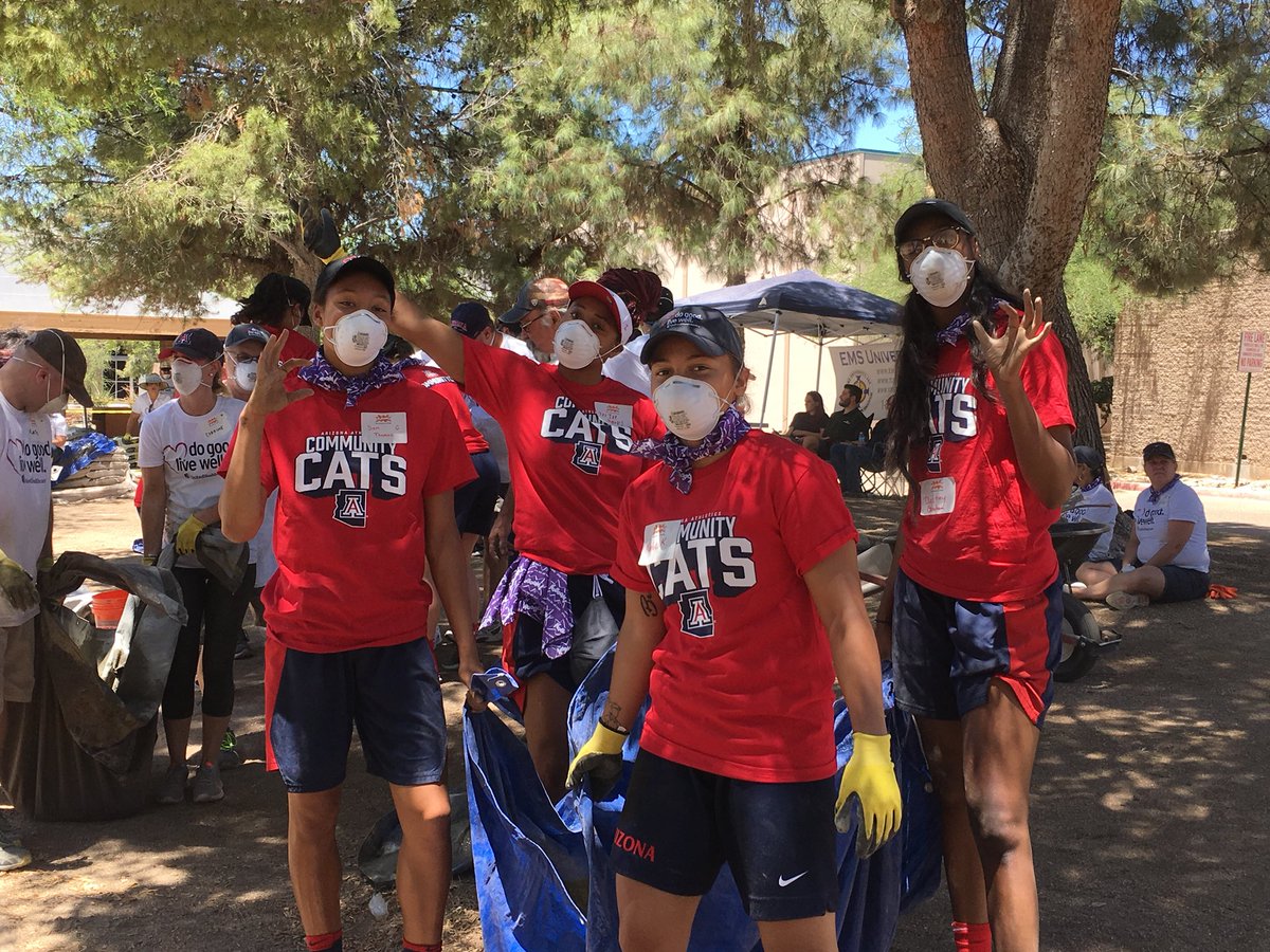 ArizonaWBB's tweet image. Before rooting on @ArizonaWGolf, we were out at Udall Park building new playground equipment! 

#CatsInTheCommunity