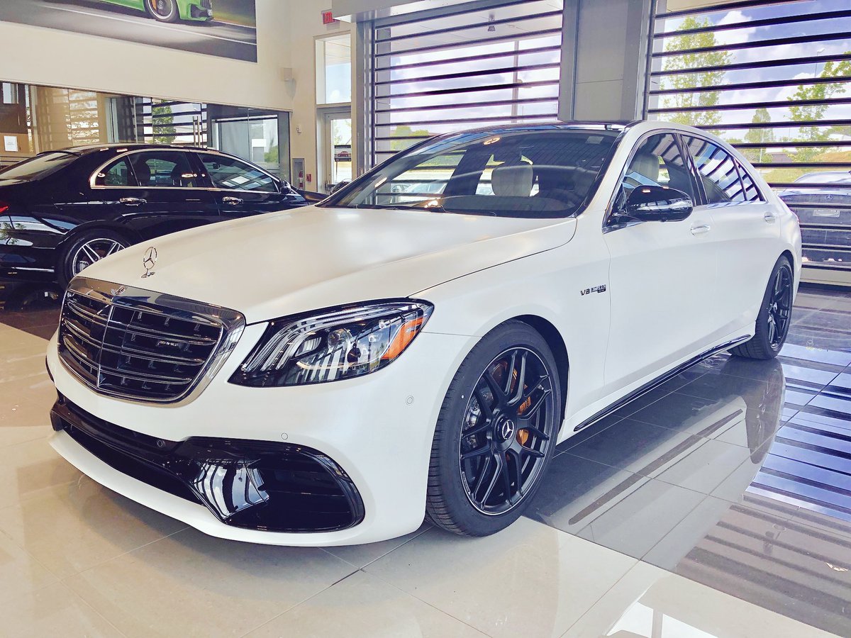 mbofmc1's tweet photo. Yes - we give you permission to drool. π€€
The 2018 #MercedesBenz S 63 AMG in matte Cashmere White AND Night Package. π #AMG #MBUSA #MBofMC #LiveTheDream https://t.co/j71ueAPdao