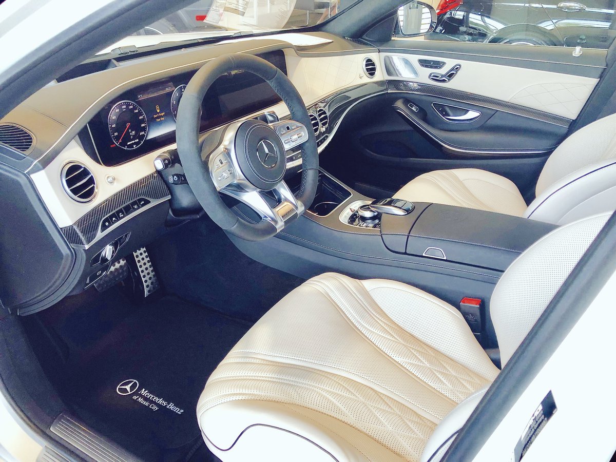 mbofmc1's tweet photo. Yes - we give you permission to drool. π€€
The 2018 #MercedesBenz S 63 AMG in matte Cashmere White AND Night Package. π #AMG #MBUSA #MBofMC #LiveTheDream https://t.co/j71ueAPdao