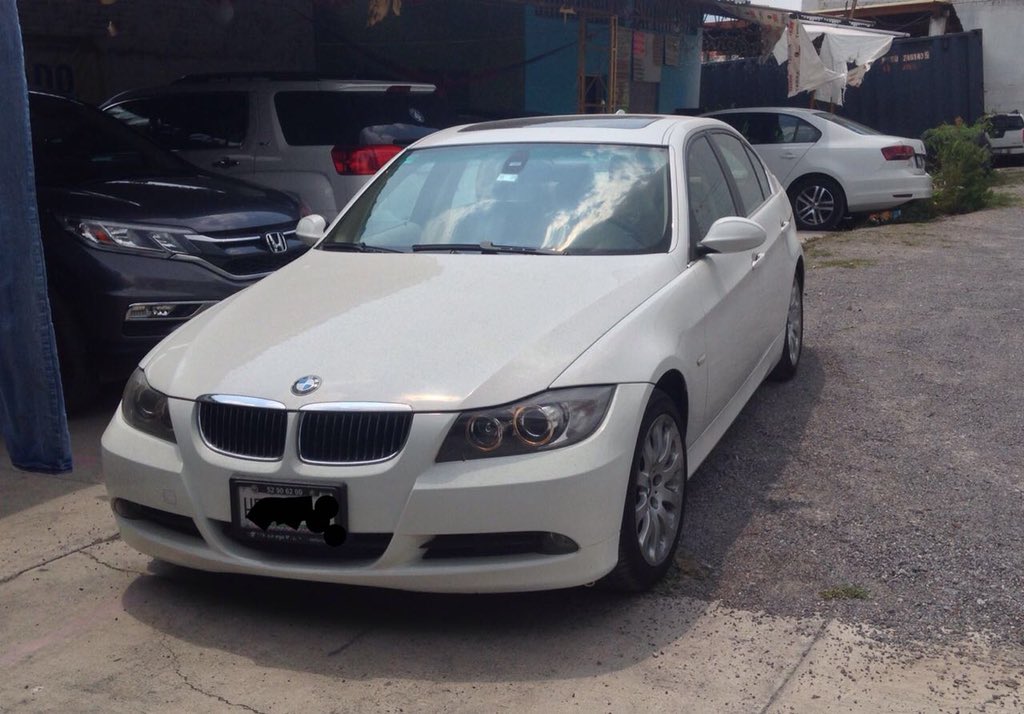 GERARDOVENTUR's tweet photo. Vendo #Bmw 325I 2009, impecable 78 mil km, en perfectas condiciones. #vendoauto @MundoGodinez https://t.co/bS7Cj8hsyO