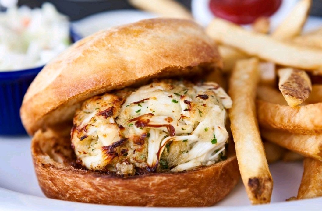 gourmet_stops's tweet photo. @CravinCrabCakes will be serving #yummy #dinner #tonight at #livingatnohoapartments -> https://t.co/Z5cHYbXLMe Dinner time 6-9pm! #laeats #labites #laeater #losangeles #la #lafoodie #streetfood #dinnertonight #eatla #lafoodtrucks #latrucks #foodtrucks #seafood https://t.co/4DIqh2wK9B